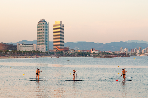 5 Actividades Acu ticas Para Disfrutar De La Costa De Barcelona Port 