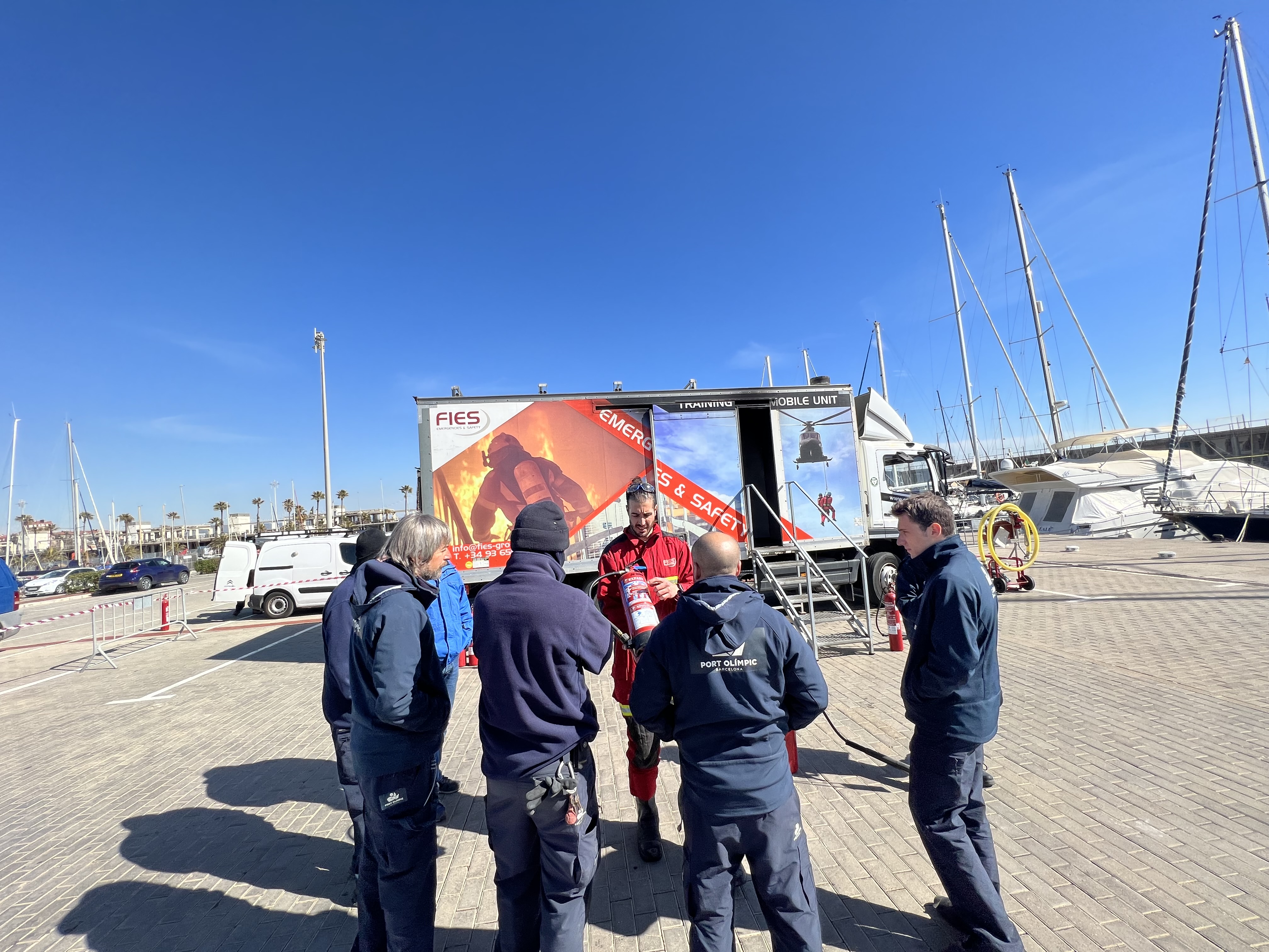 El personal de Port Olímpic rep formacions en autoprotecció