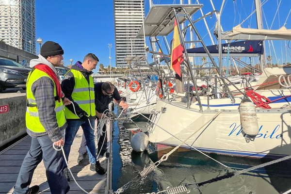 El Port Olímpic impulsa la reconversió professional cap al sector nàutic amb la primera promoció de marineria de port esportiu
