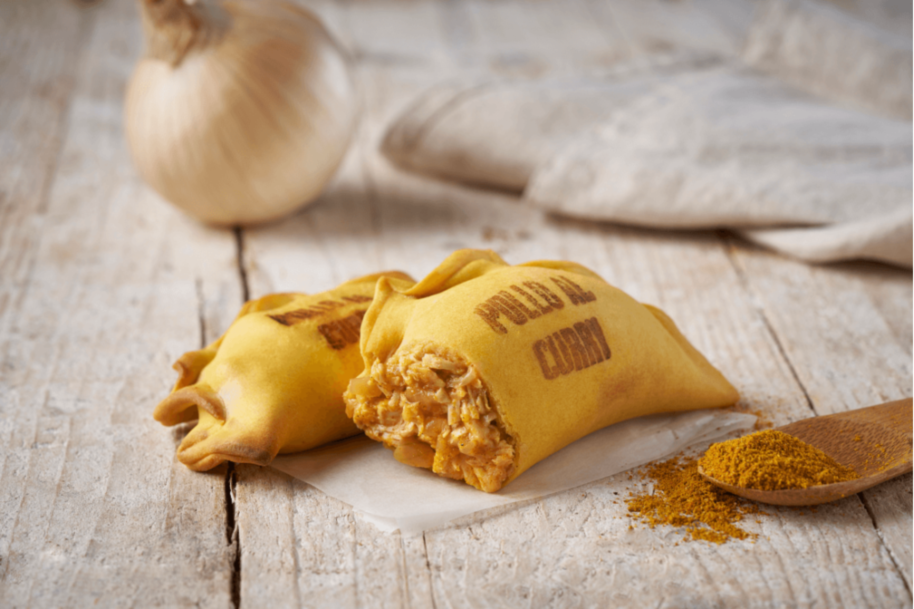 Las Muns - Empanada: Pollo al curry