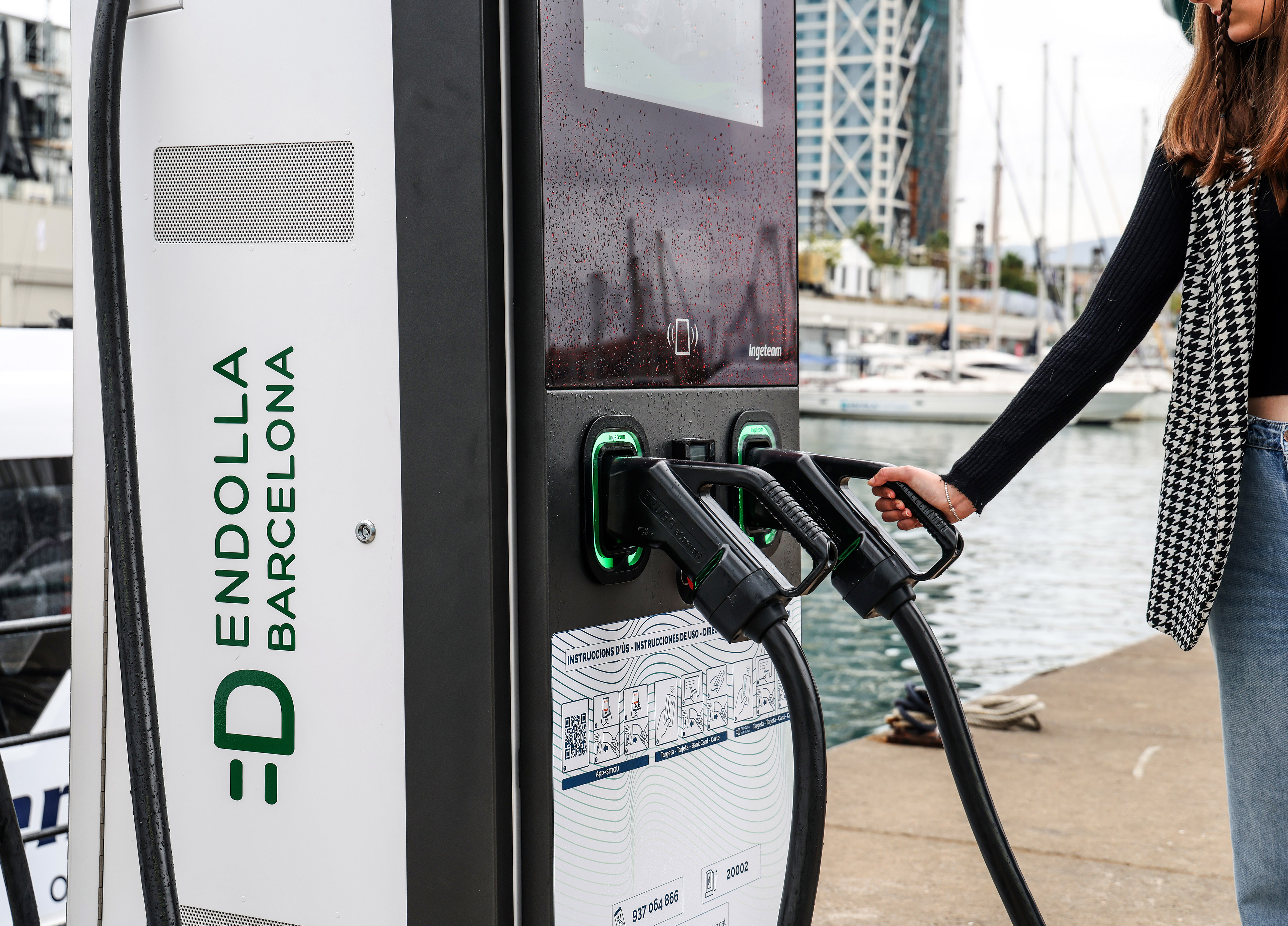 Punt de càrrega ultra ràpida per a embarcacions elèctriques 